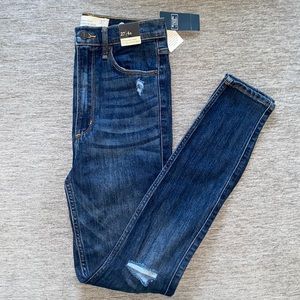Abercrombie & Fitch Ulta High Rise Jeans